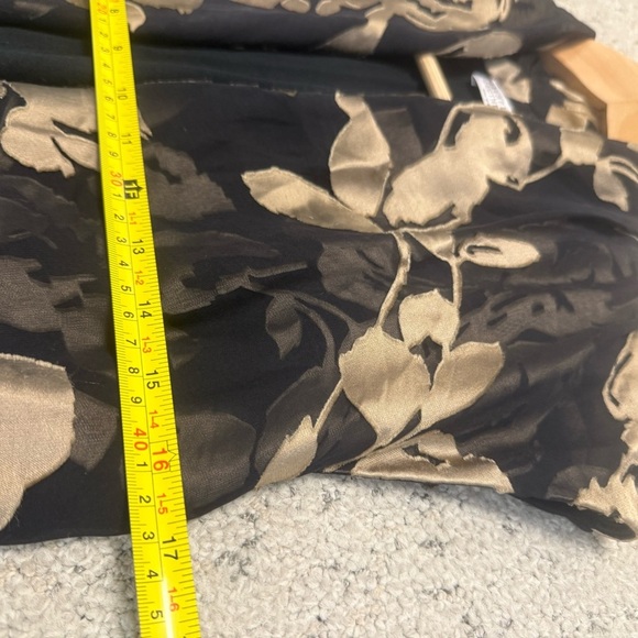 Brunello Cucinelli M very good condition silk and Gold Floral Vest - Picture 16 of 17